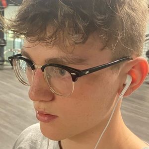 Meet your Posher, Sam